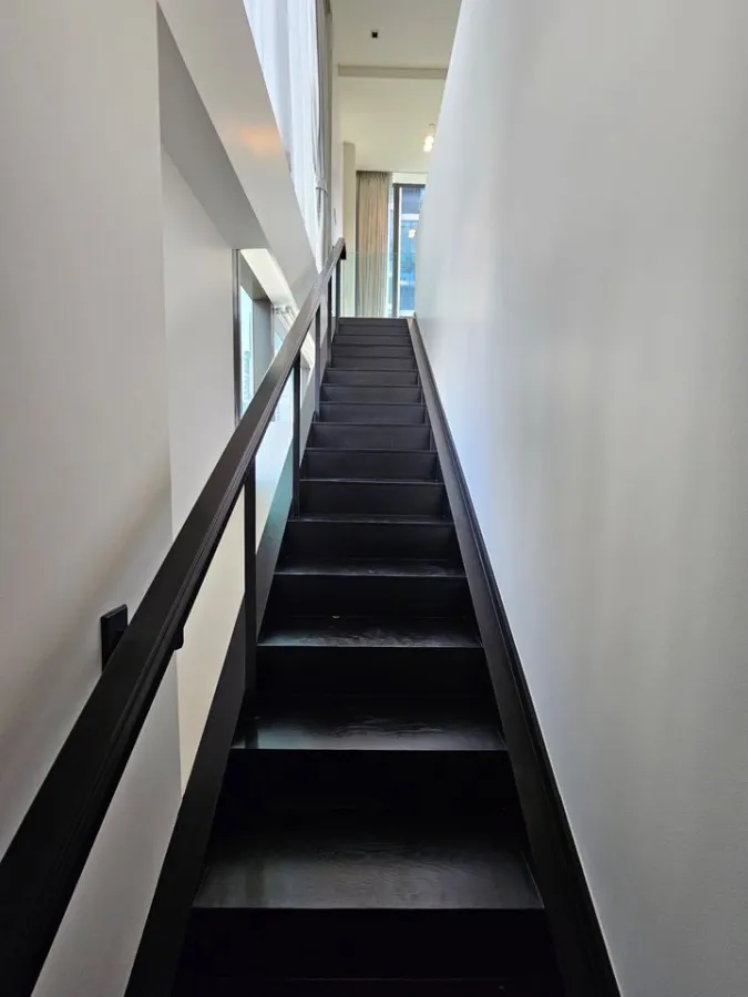 For rent!! Condo 28 Chidlom, duplex room Simple, elegant, expensive-looking furniture Just carry one bag and move in!!