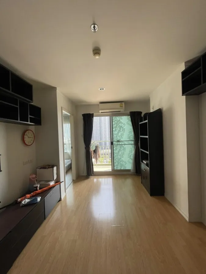 For sale: Lumpini Place Srinakarin-Hua Mak Station, Max Value view, complete with furniture and electrical appliances. Reserve now.