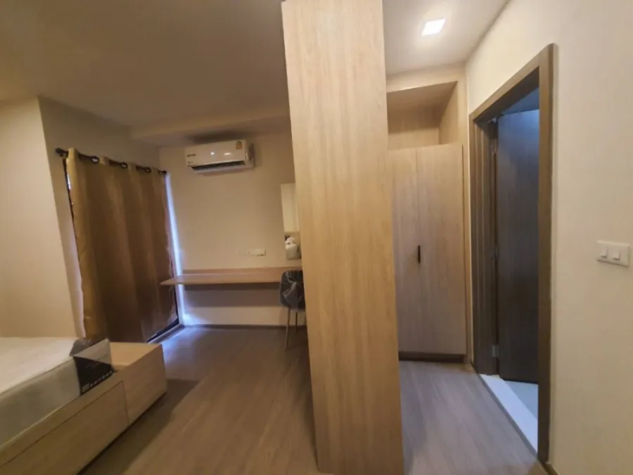 For rent, The Move Ram 22, Studio room, separate kitchen, very good price, definitely not disappointed.