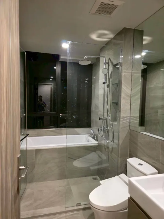 For rent: Ideo Q Sukhumvit 36. Spacious room with ample living space. Fully furnished with appliances. Don't miss out!