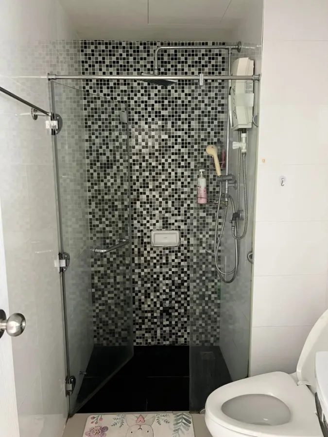 For rent!! Metro Sky Ratchada Condo, built-in furniture, complete electrical appliances You can carry your bags in and book now!!