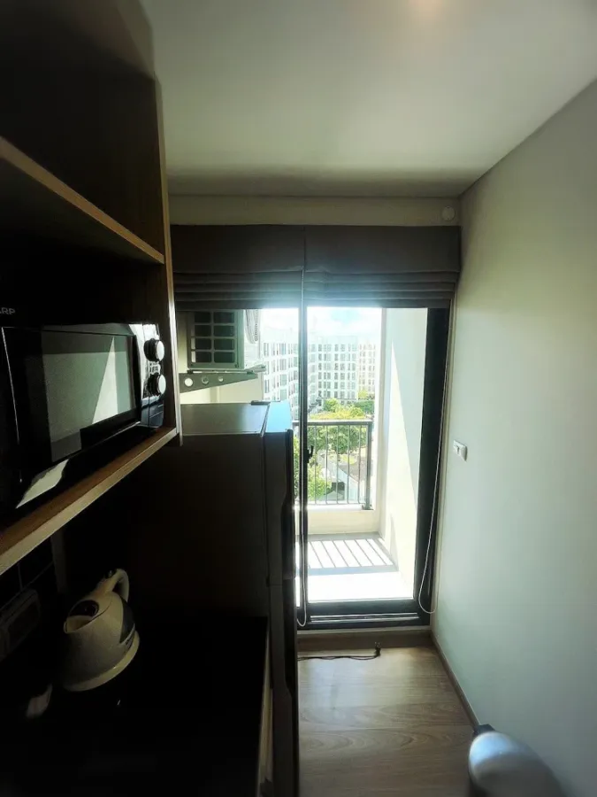 ขาย Unio Sukhumvit 72 เฟส 1 ชั้น 8 ห้องวิวสระว่ายน้ำและสวน ให้เฟอร์นิเจอร์ ของตกแต่ง และเครื่องใช้ไฟฟ้าทั้งหมด ต้องจอง