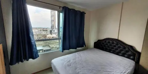 ให้เช่า D Condo รัตนาธิเบศร์ เตียงใหญ่เตียงนุ่มละมุนทุกการหลับนอน เตียงใหญ่ห้องกว้างแบบนี้ห้ามพลาด