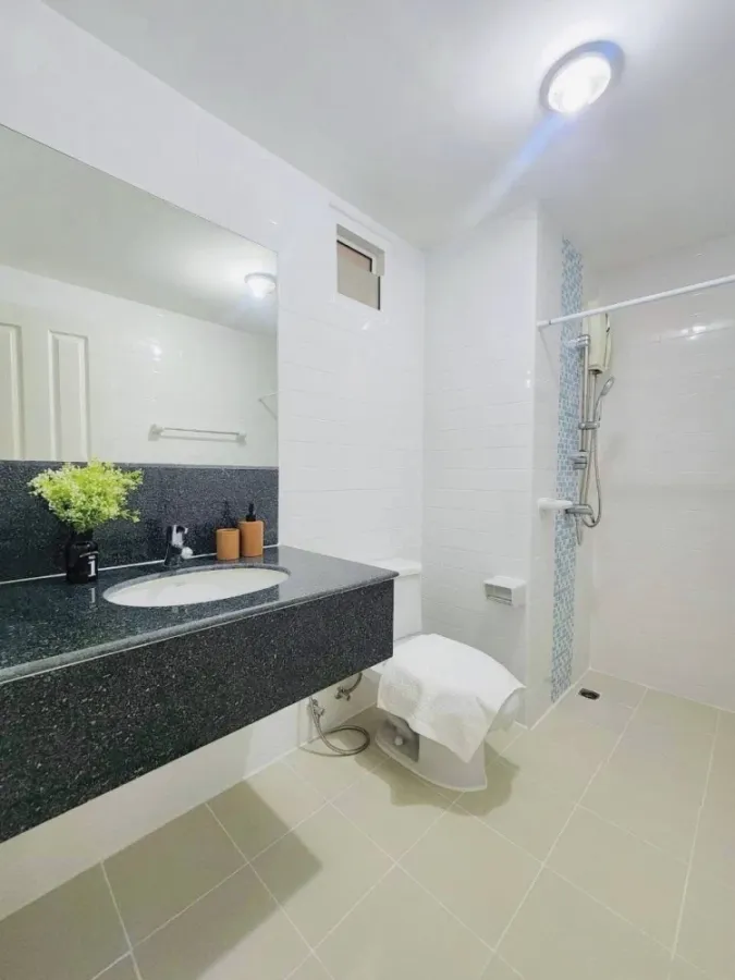 For rent: Metro Park Sathorn, beautifully decorated room, looks great and very livable, spacious room, not hot, can you not book it?