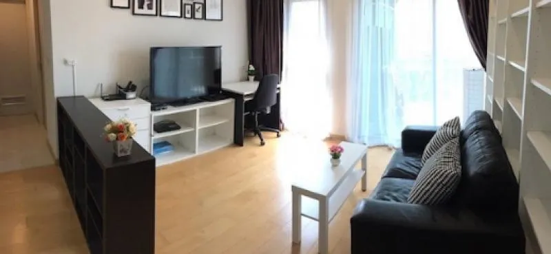 Condo for rent, Vertiq Condo, 5th floor, very beautiful room, spacious area. Comes complete with furniture