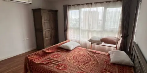 ให้เช่า Thana Arcadia Condo ห้องชั้นสูง เฟอร์พร้อม หิ้วกระเป๋ามาได้เลย++