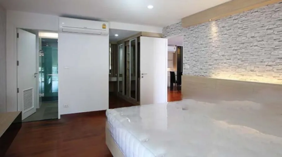 ขาย คอนโด เออร์บาน่า สุขุมวิท 15 ทำเลดี เดินทางสะดวก จองเลย
