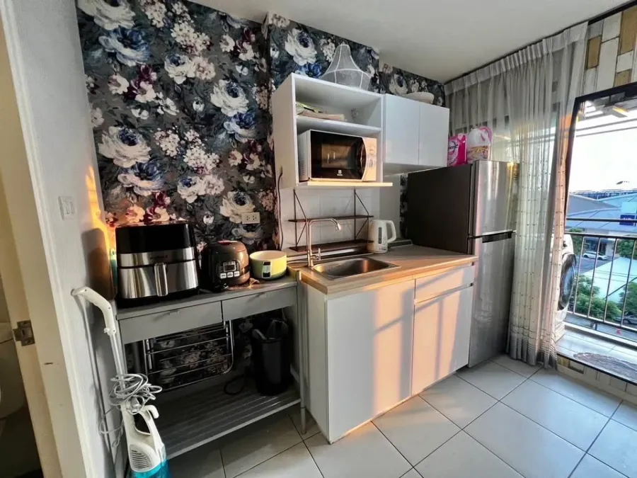 Selling iCondo Green Space Sukhumvit 77, 6th floor unit, fully furnished. What are you waiting for?
