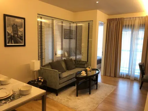 For rent H Condo Sukhumvit 43, luxury condo in the heart of the city. The room is decorated in a simple, elegant style. Don't put it past us. Hurry an