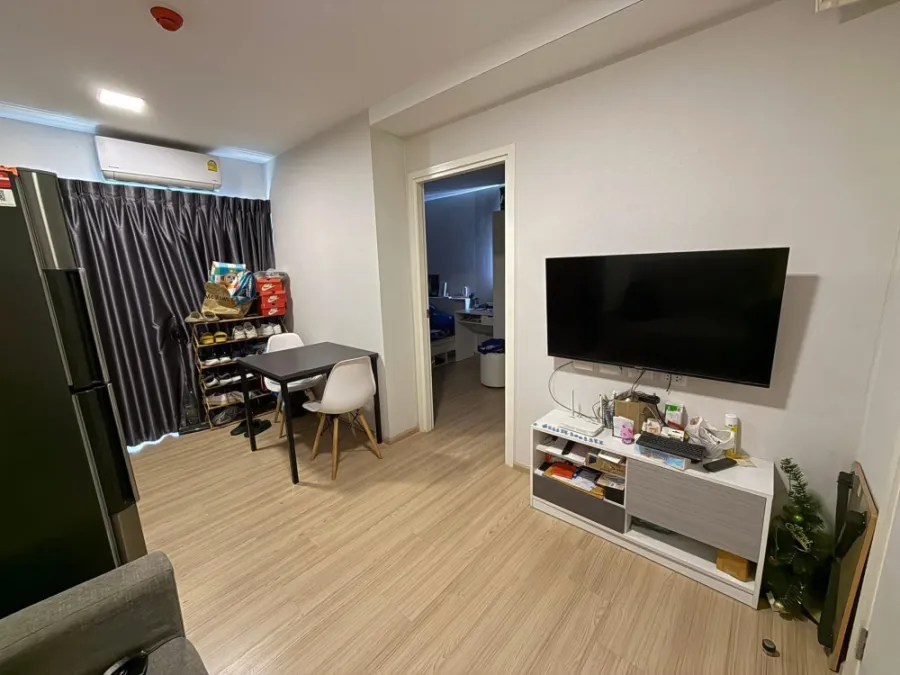 Selling Plum Condo Mix Chaengwattana, 1 bedroom, 1 bathroom, 8th floor. Great location, convenient transportation. Book now!