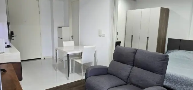 ขาย ให้เช่า นาราไนน์ มีเฟอร์นิเจอร์ครบชุดพร้อมเข้าอยู่ พร้อมสิ่งอำนวยความสะดวกจัดเต็ม จองเลยอย่าช้า images