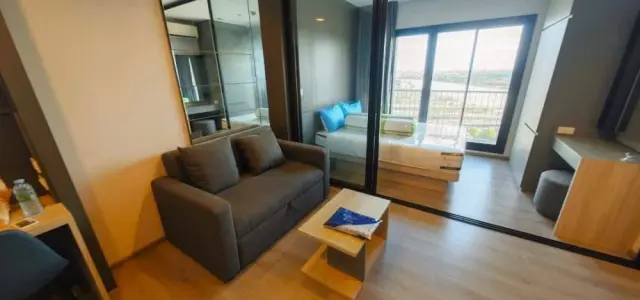 ให้เช่า The politan rive ห้องชั้นสูง พร้อมอยู่ เฟอร์พร้อม รีบจองเลย ก่อนพลาด++ images