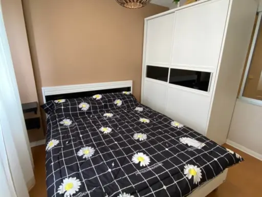 Condo for rent, Lumpini Condo Town Rattanathibet, cute decorated room Tamutami lamp. Cheap price. Book now.