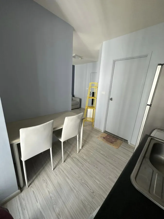 ให้เช่า Aspire Condo รัตนาธิเบศร์ 2 ติดวอลเปเปอร์ทั้งห้อง เฟอร์ครบ พร้อมเข้าอยู่ ห้ามพลาดน้า