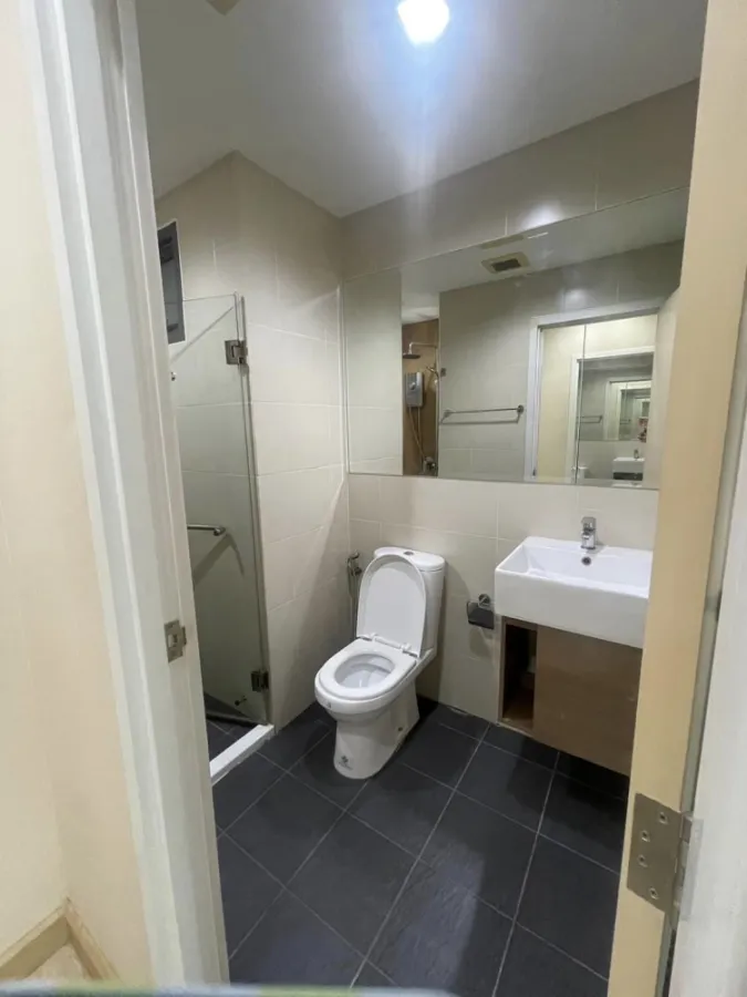 For rent, The Privacy Ngamwongwan 18, 6th floor, fully furnished. Ready to move in immediately. Hurry up to reserve now.