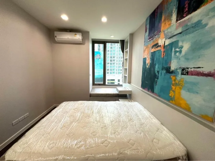 For sale and rent, Naranine, great built-in room, very livable, premium grade furniture. You can just come in and stay.