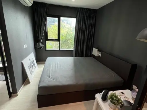 For rent, Life Asoke, 8th floor, fully furnished room. Ready to move in. Hurry up to reserve. Don't wait. Hurry up.