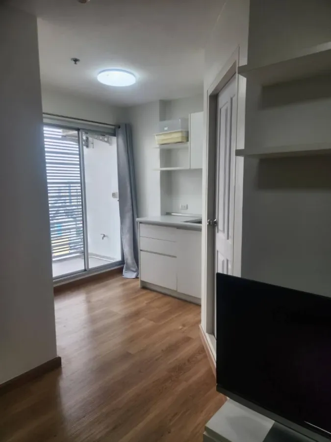 For rent: The Trust Residence Pinklao, 30th floor, beautiful city view, unblocked, fully furnished. Book now!