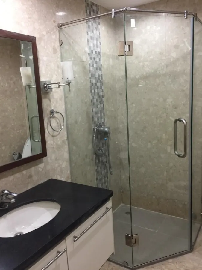 Condo for sale wattana suite 2 bedrooms, 2 bathrooms, all furniture in the room. You can reserve now. Don't miss it.