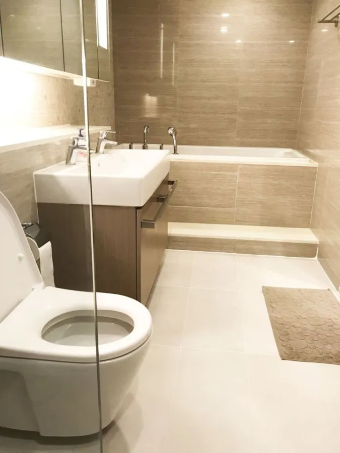For sale for rent, Sukhumvit 61 mode, room decorated with good style, wide and large, just carry one bag and move in.