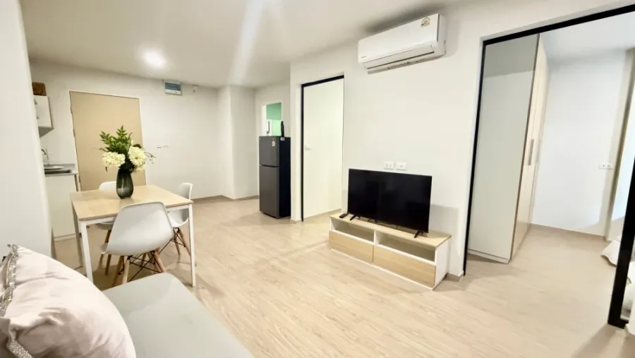 For rent: Twize Future Rangsit, 4th floor. Nice, fully furnished unit. Book now! Don't miss out!