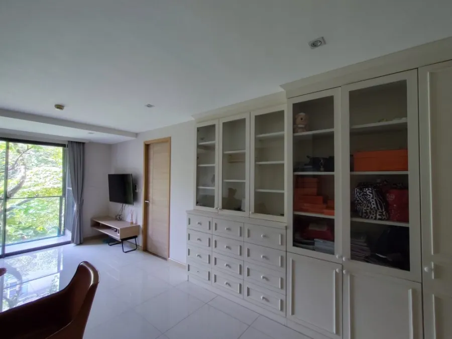 ขาย ให้เช่า โซซิโอ เรฟเฟอเรนซ์ 61 ชั้น 2 ห้องมุม กว้างขวางมาก เป็นส่วนตัวสุดๆ คุณอย่ารอช้า