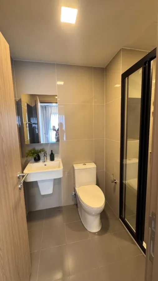 For rent, Niea by Sansiri, fully furnished room, ready to move in, convenient, complete, all in one place. If you don't book, you'll regret it later.