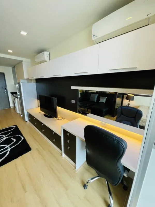 ให้เช่า!! คอนโด สกายวอล์ค และ เวลซ์ เรสซิเดนซ์ ห้องสตูดิโอ Modern Luxury วิวเมือง ราคาดี จองเลย!!
