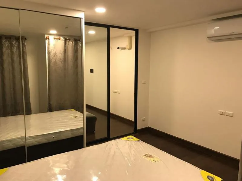 ขาย Bangkok Feliz Sathorn-Taksin ห้องตกแต่งเรียบง่าย 30 ตรม.1 ห้องนอน 1 ห้องน้ำ เฟอร์นิเจอร์ครบ