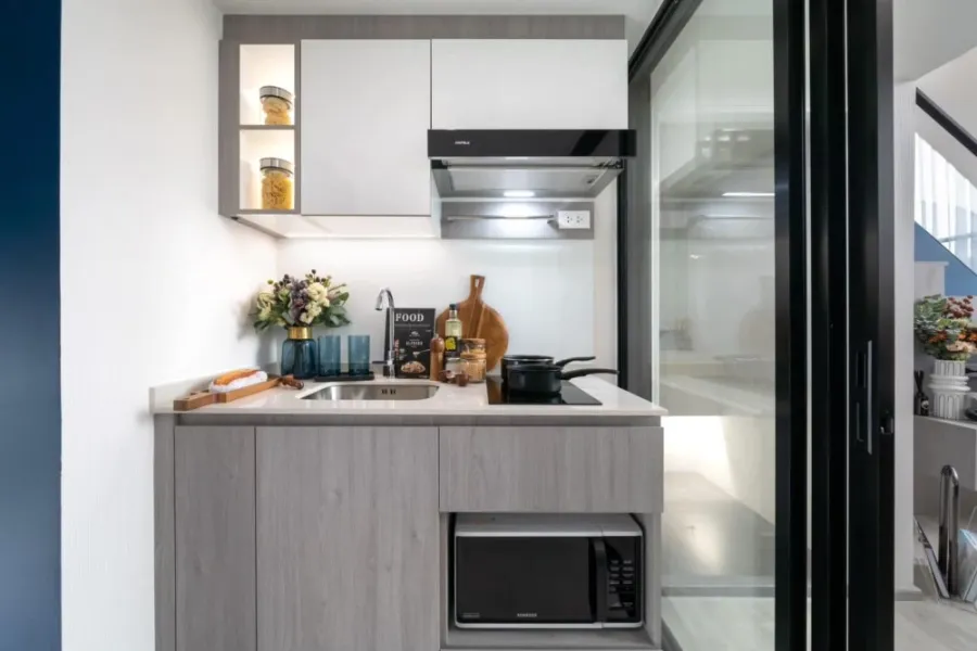 ขายดาวน์คอนโดห้องสวยเพดานสูง ห้องมุม 26 sq.m ที่ Origin Plug & Play Sirindhorn Station