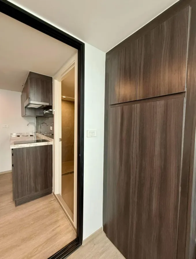 For rent: Origin Plug & play ramintra, 9th floor, with a shady garden view, comfortable to the eyes, fully furnished, ready to move in.
