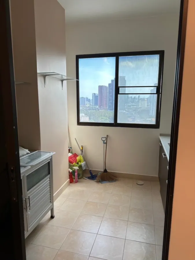 For sale: Supalai City Resort Ramkhamhaeng, corner room, spacious, facing the city, beautiful view, don't miss it.
