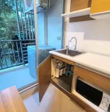 For rent, Niche ID Bang Khae, well decorated, low price, easy on the wallet. There is a washing machine as well. Reserve quickly.