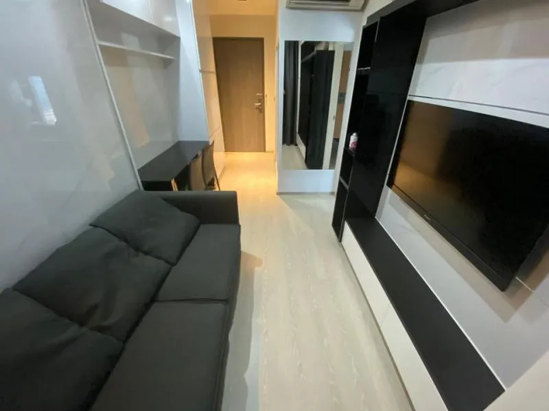 ขาย Condo Centric Ratchada-Huai Khawang ตกแต่งพร้อมอยู่ เฟอร์นิเจอร์ Build-in แบบ Modern ห้ามพลาดด