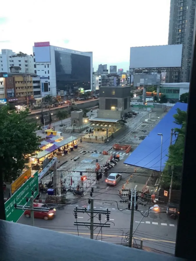 ให้เช่า IDEO รัชดา – ห้วยขวาง ตกแต่งอย่างดี ห้องกว้าง แยกเป็นสัดส่วน สนใจย้ายด่วนๆ ก่อนหลุดมือจ้า