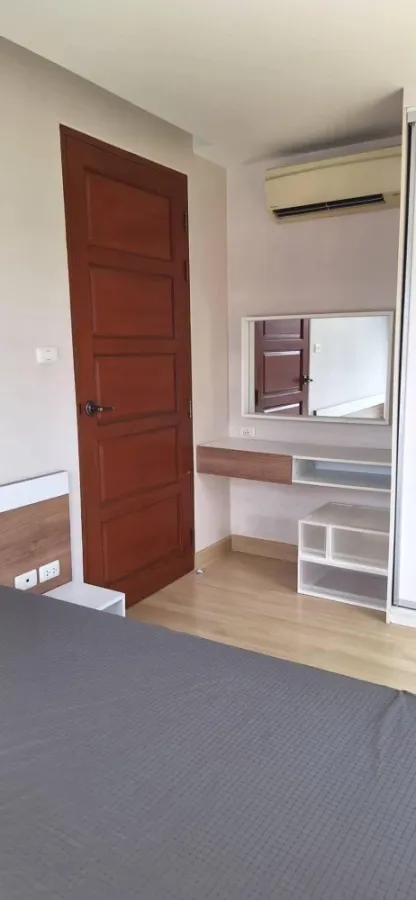 ให้เช่า Emerald Residence ห้องพร้อมเข้าอยู่ เฟอร์พร้อม รีบจองเลยก่อนพลาด