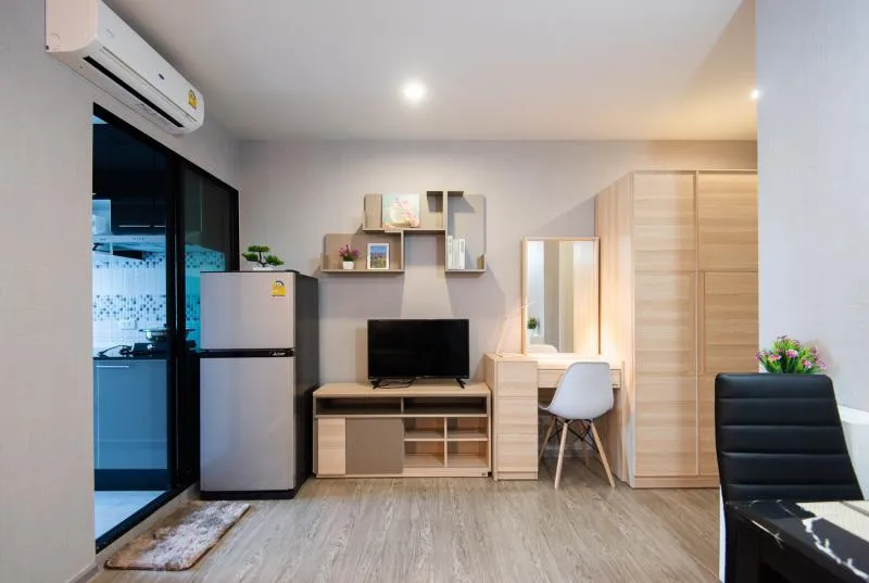 New condo for sale, Reach Phaholyothin 52, beautiful room, fully furnished, ready to move in, at a low price. Hurry up to reserve.