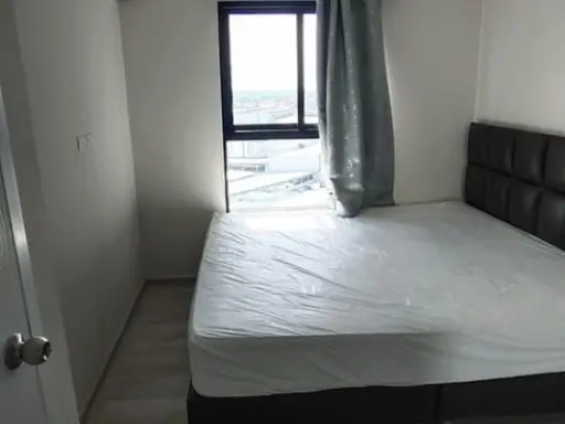For rent, Plum Condo Central Station, 20th floor, great city view. Minimal style decorated room. Cheap price. Don't miss it.