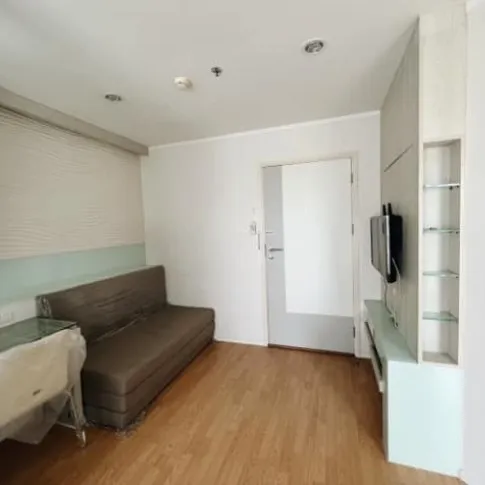 Condo for sale, Lumpini Place, Srinakarin-Huamark Station, private partition room Fully furnished, ready to move in, book now.