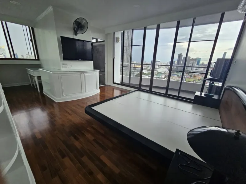 ให้เช่า Supalai Place Sukhumvit 39 ห้องกว้างพื้นที่ใช้สอยเยอะ ทำเลดีใจกลางเมือง มองเห็นวิวสวย จองเลย