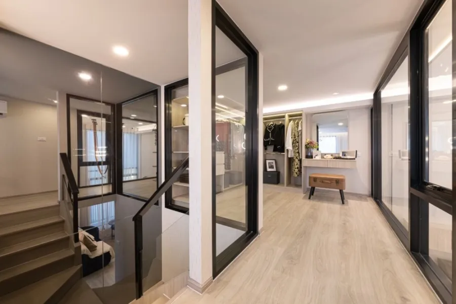 Selling down payment Condo Origin Place Phetkasem, corner room with privacy, high floor, doesn't block the view, hurry and reserve before you miss out