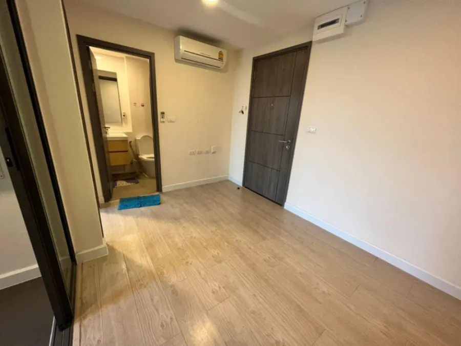 ขาย คอนโด เมโทร ลักซ์ โรสโกลด์ พหลฯ-สุทธิสาร ห้องโล่ง สามารถตกแต่งเพิ่มได้ ทิศตะวันออก วิวเมือง
