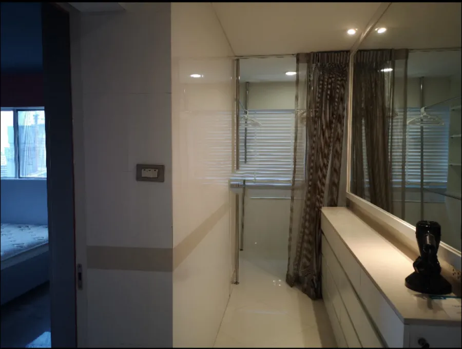 For rent!! Condo Baan Kasemsan 1, 21st floor, very nicely decorated room. Ready to move in. Hurry up to reserve!!