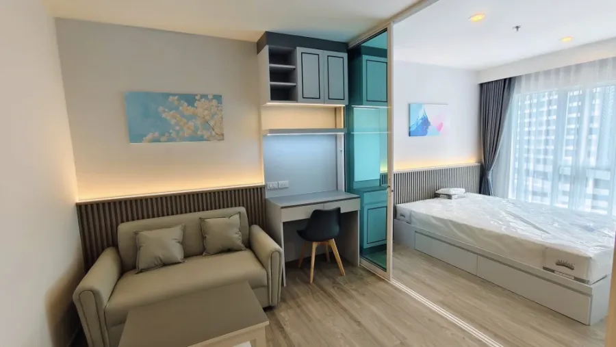 Condo for rent: Regent Home Bangna. Beautifully decorated room with excellent built-in furniture. Everything you need is here. Just bring your bags an