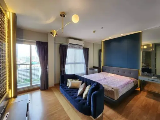 For rent, Parkland Phetkasem, 15th floor, pool view, Buit-In decoration, very beautiful, such a nice room to live in. If you don't reserve, you'll mis