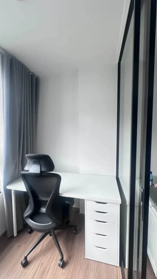 For rent: Niche Mono Rama 9, 6th floor unit. Fully furnished, great location, pool view. Book now!