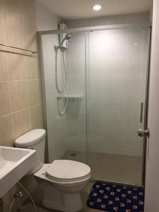 For sale: Lumpini Ville Nakhon In-River View, high floor, unblocked view, fully furnished, great price. If interested, reserve now.