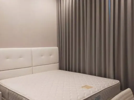 For rent, Q-Asoke, beautiful room, clean, ready to move in. Fully furnished, 1 bedroom, 1 bathroom, interested, hurry and book.