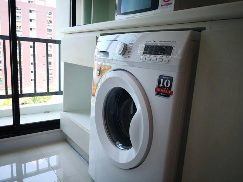 Urgent for rent !! Condo ID, fully furnished, built-in, near BTS, Book Now !!