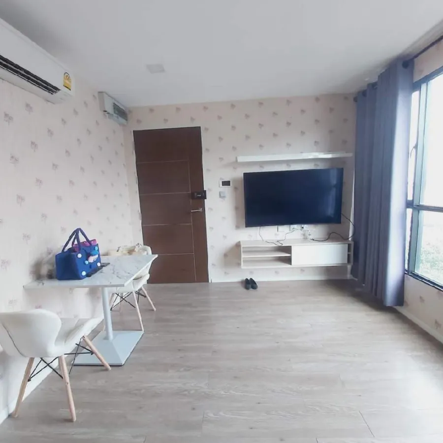 For rent Episode Phahon-Saphan Mai, corner room with furniture and electrical appliances. Book now.